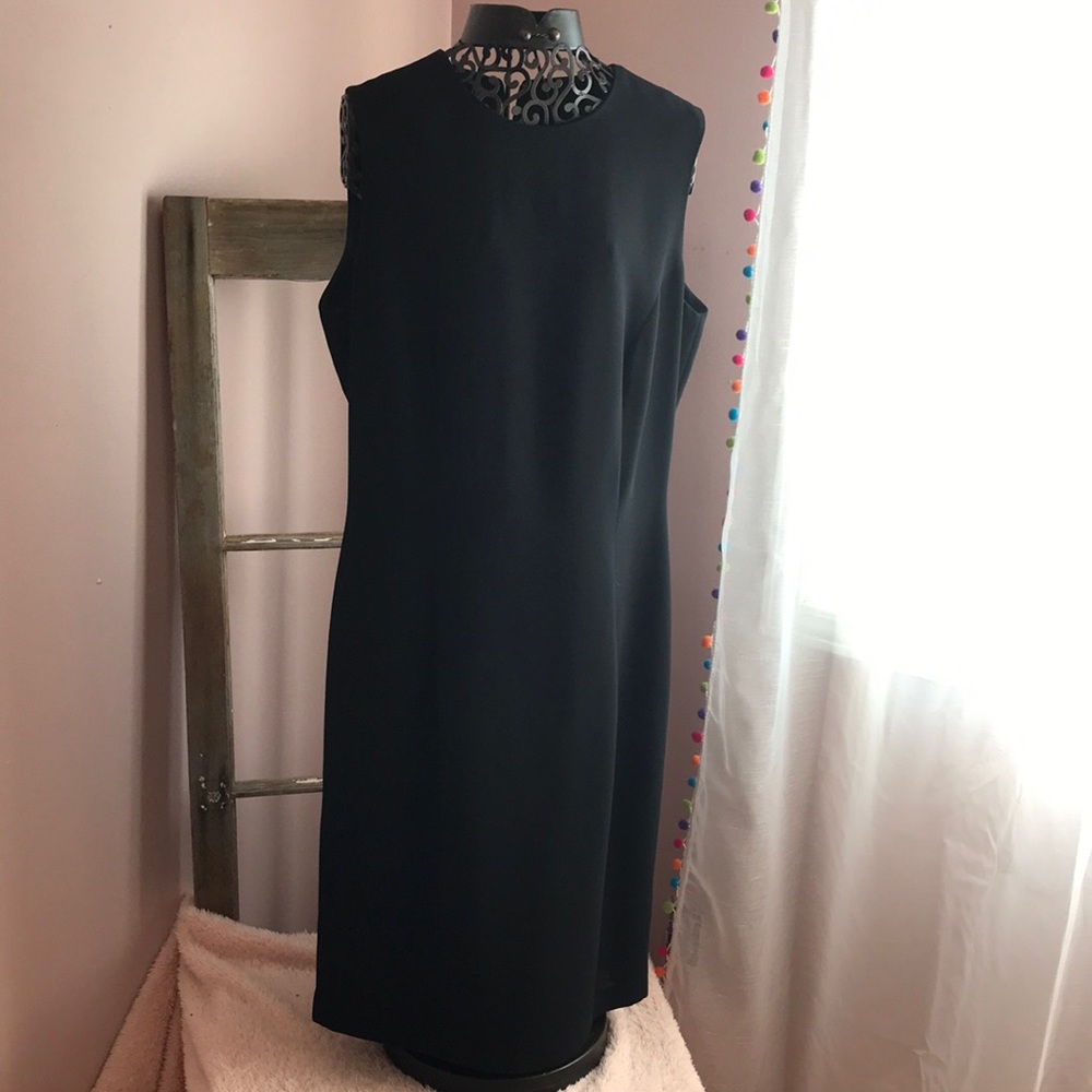 Debra Michael’s collection size 8 dress